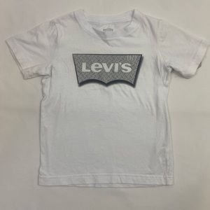 Levi’s shirt